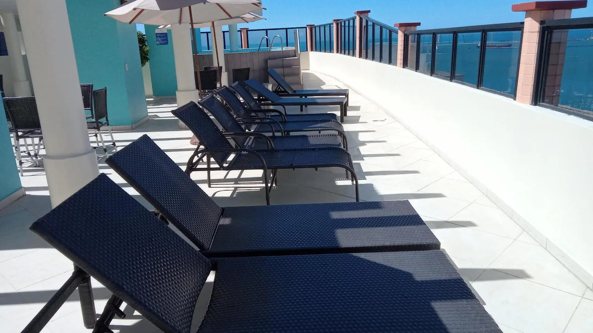 Flat Mar Brasil Tropical - Apartamento De 2 Quartos Com Suite E Vista Do Mar Fortaleza  Brazil